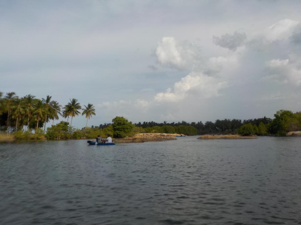 ホテル Reef Pasikudah Nachivantivu エクステリア 写真